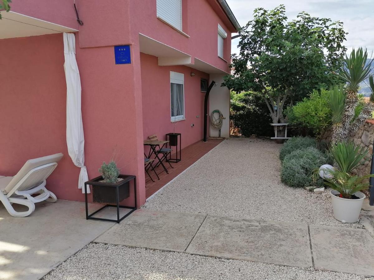 House For Rent Paola Villa Ražanac Екстериор снимка