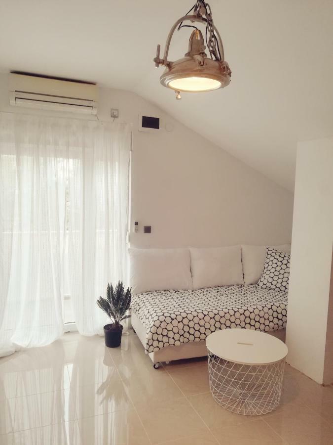 House For Rent Paola Villa Ražanac Екстериор снимка